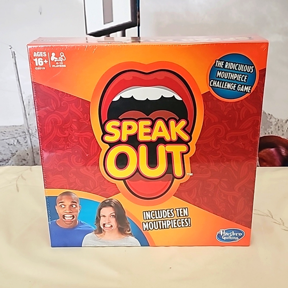 Hasbro Speak Out Board Game Family Fun Gift Ridiculous 10 Mouthpieces New Sealed